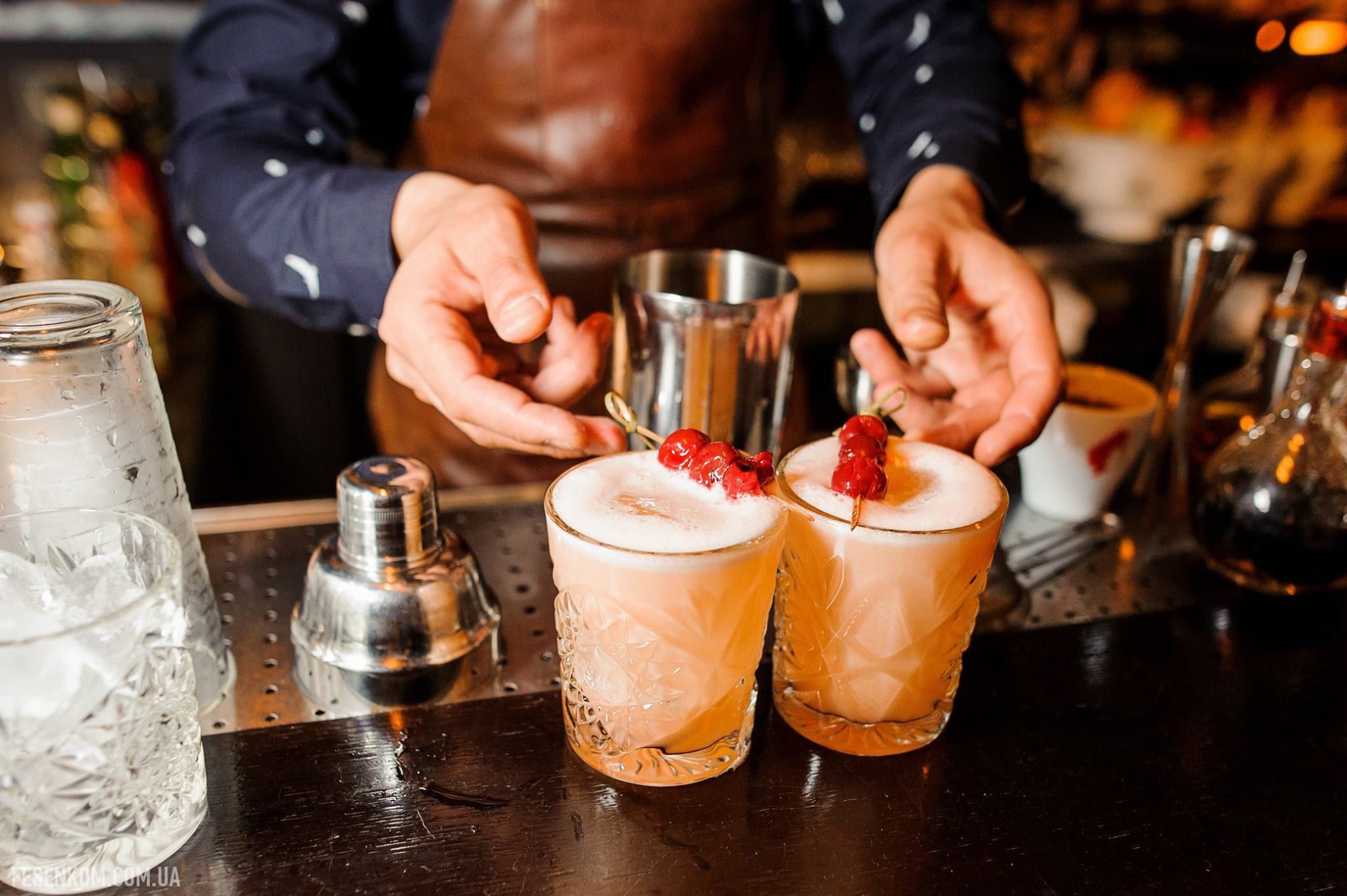 Kiev-Best-Bars-to-find-a-girl-Where-to-go-in-Kiev-1