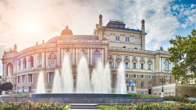 Planning a Memorable Vacation with Ukraine Tour Packages